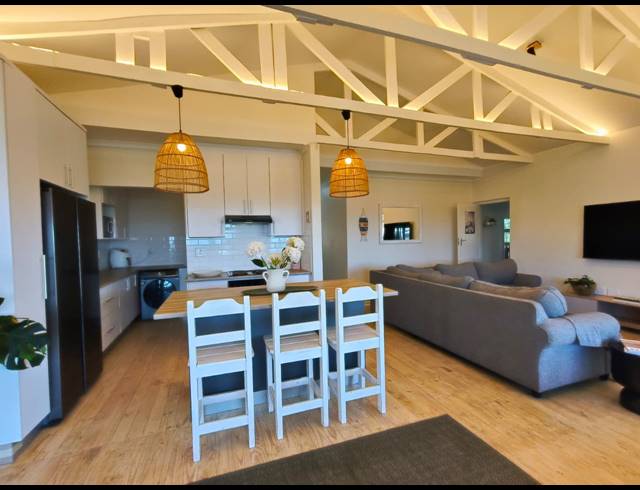 5 BEDROOM HOUSE FOR SALE IN WAVECREST